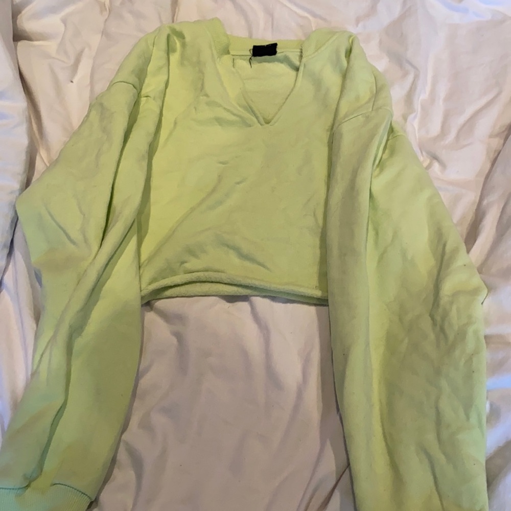 cropped sweatshirt
